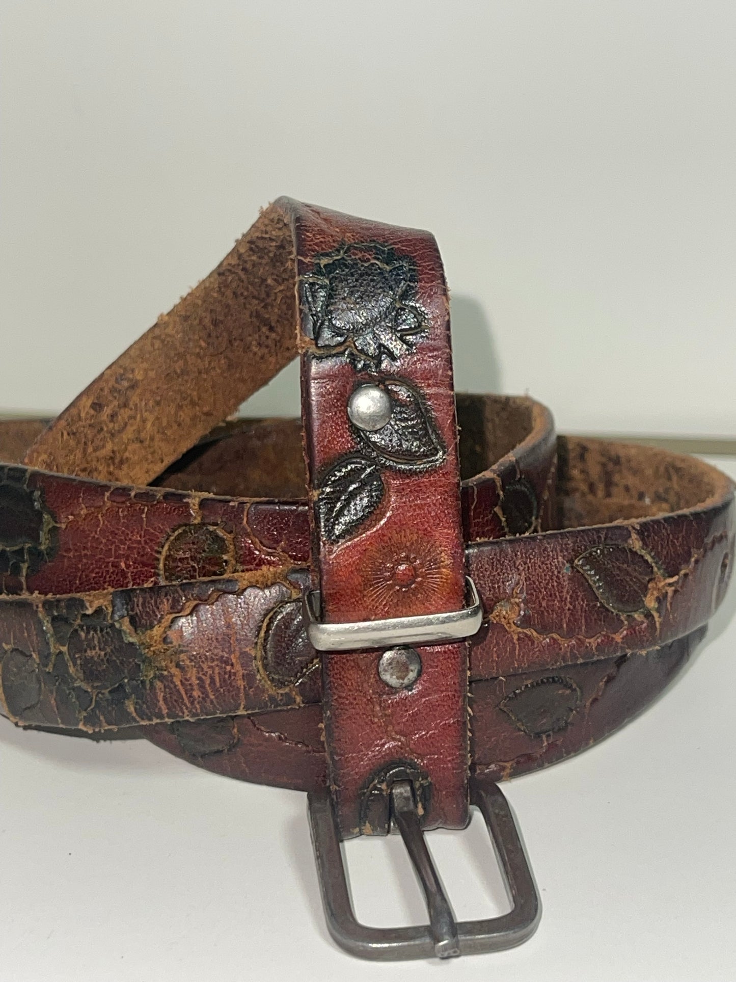 Vintage thin leather belt